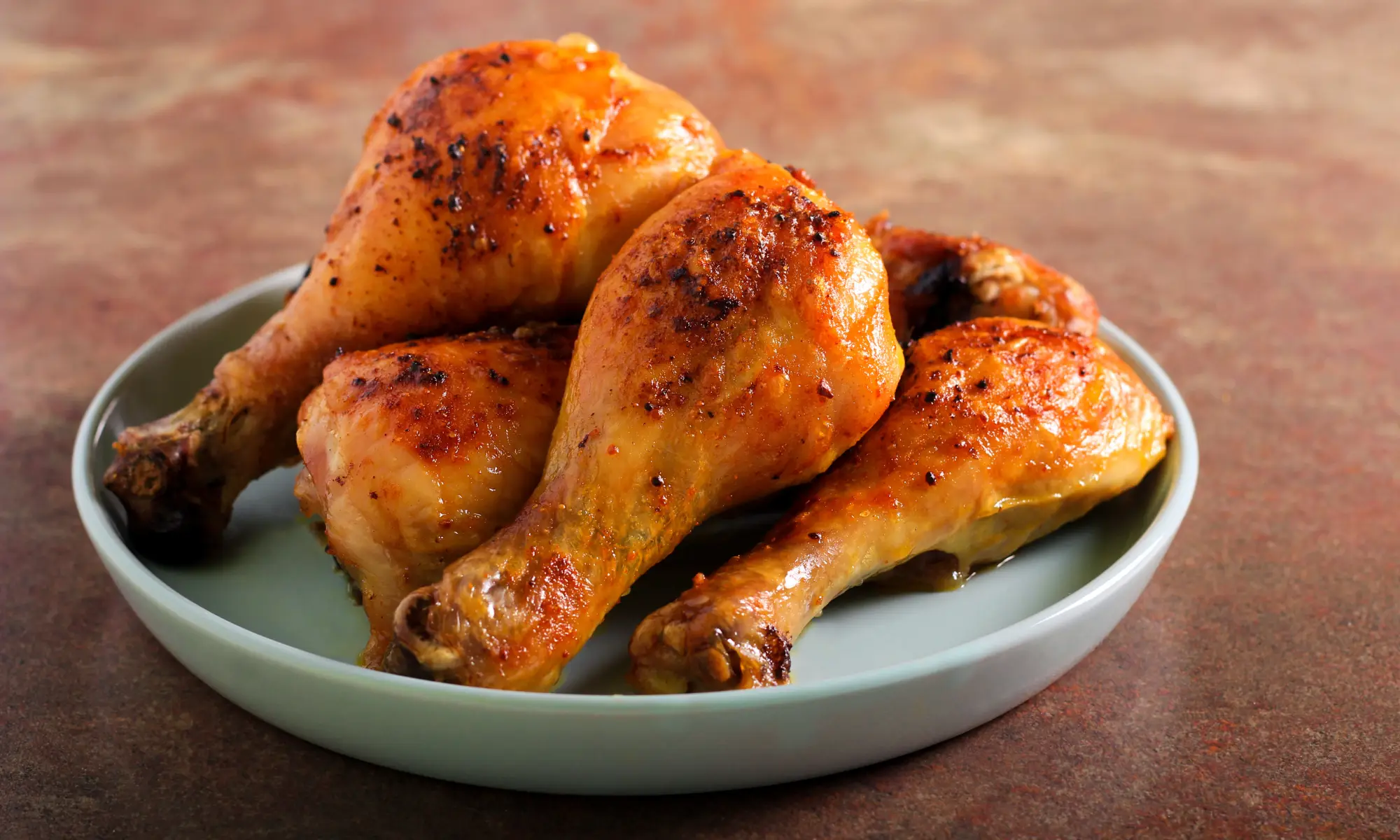 Quel est le temps de cuisson d'un poulet de 2 kg au four ? - Fraimenbon