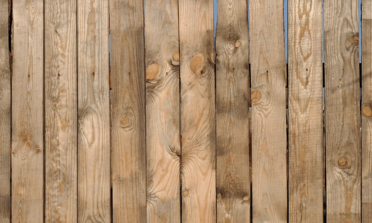 palissade en bois verticale prix