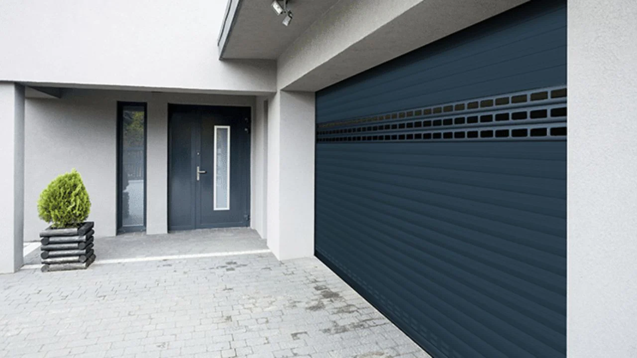 Faut il choisir une porte standard ou opter pour du sur mesure